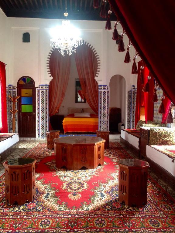 Dalia Riad 3*
